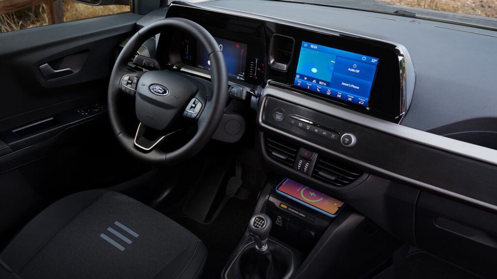 Renting Ford Transit Courier detalle 3