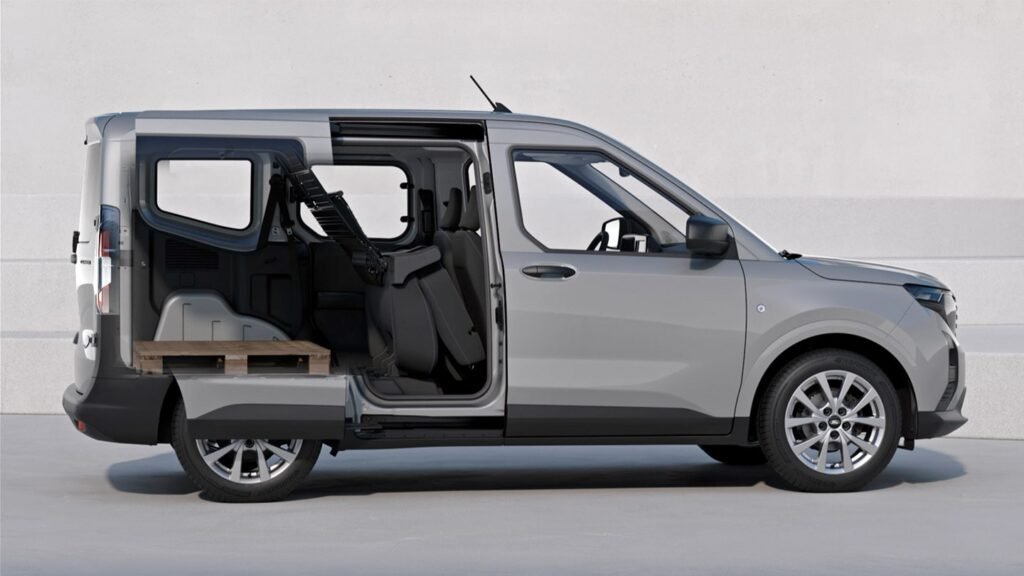 Renting Ford Transit Courier detalle 2